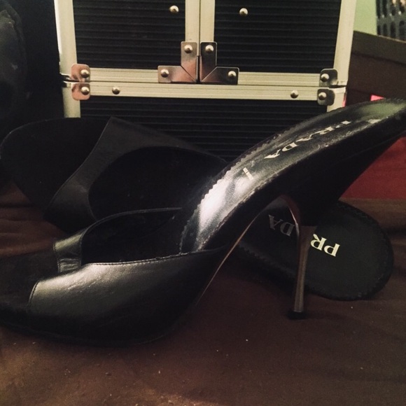 Prada Heels - Picture 1 of 3
